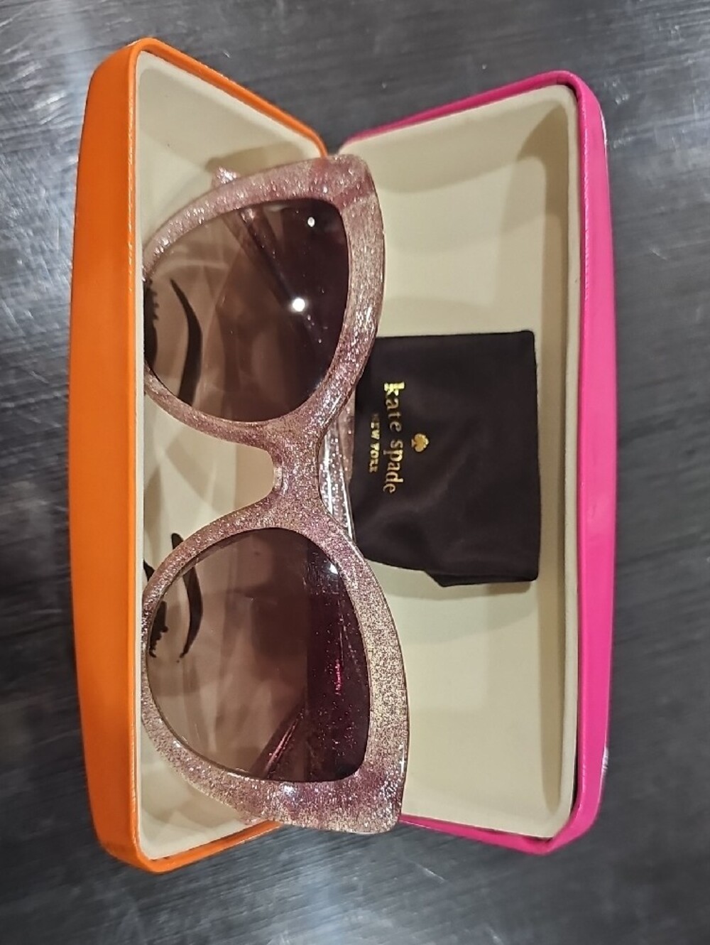 kate spade Glitter Pink Cat Eye Sunglasses with Hot Pink Case - Picture 12 of 12